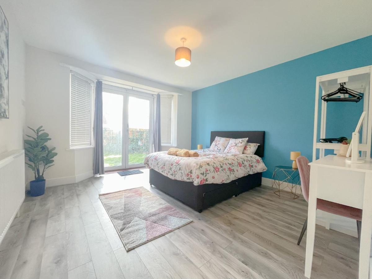 Large 3 Bedroom & 2 Bath - Ground Floor With Parking 伯恩茅斯 外观 照片