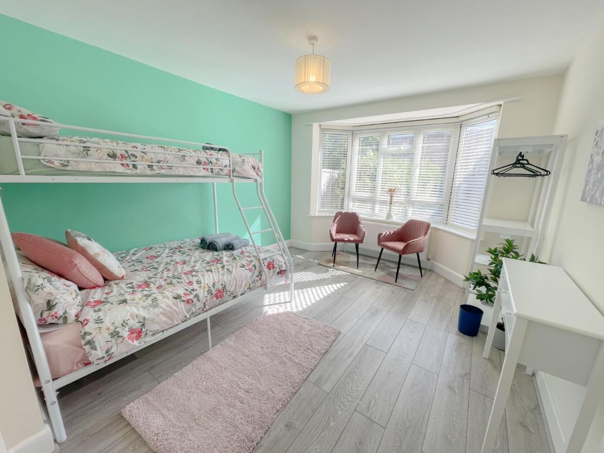 Large 3 Bedroom & 2 Bath - Ground Floor With Parking 伯恩茅斯 外观 照片